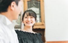 夫の女友達が家にやってきた