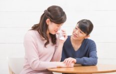 義両親から不倫を許せと言われた妻