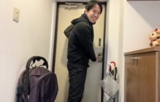 夫が土日に必ず外出している場合は浮気している？